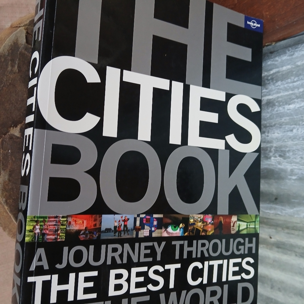 The Cities Book - A Journey THROUGH The Best CITIES in The WORLD - Lonely Planet - Picture 7 of 7